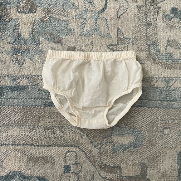 OshKosh Dress & Bloomers - Picture 4 of 4